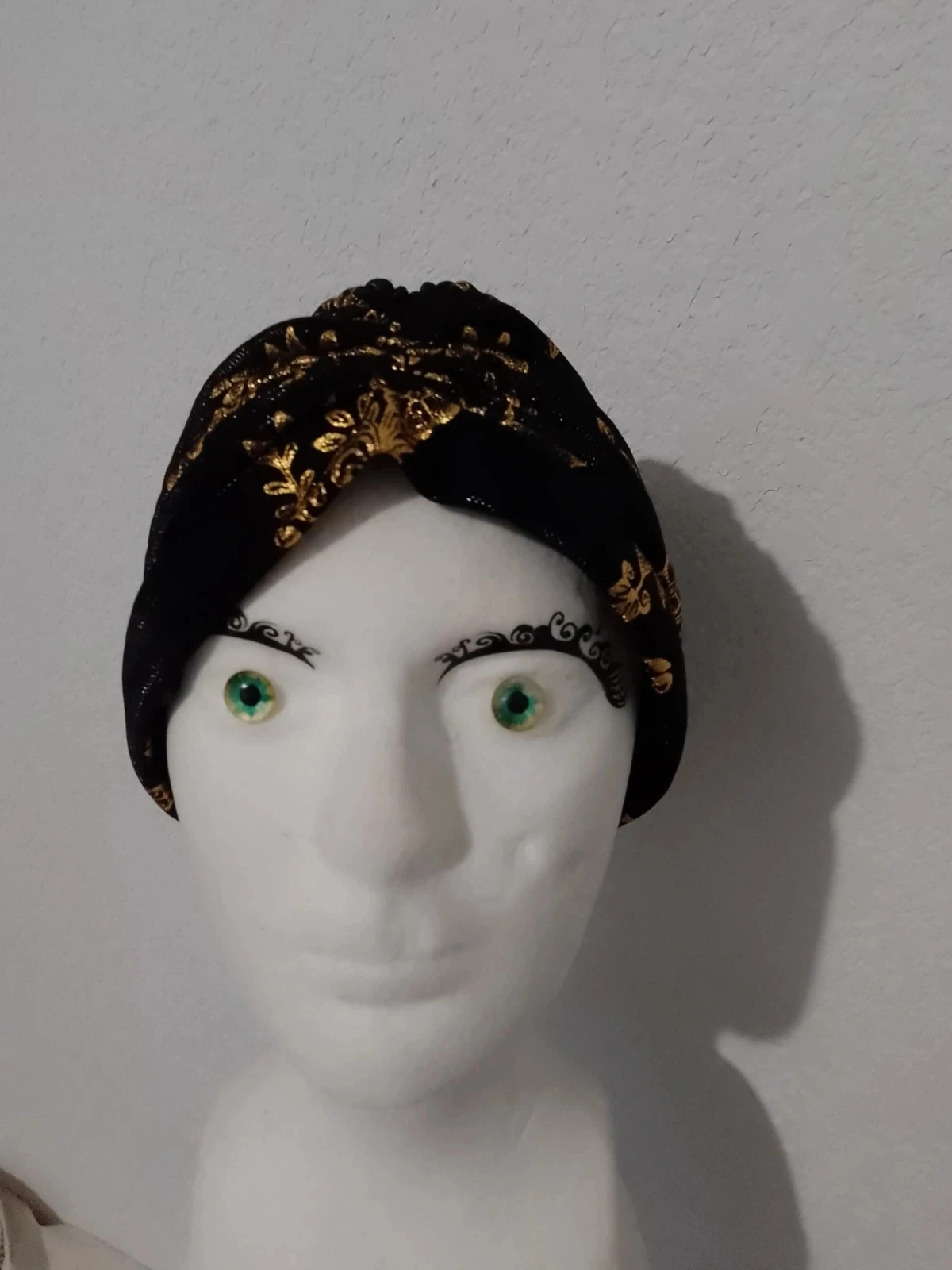 Turban or et noir femme bohème fleurs dorees